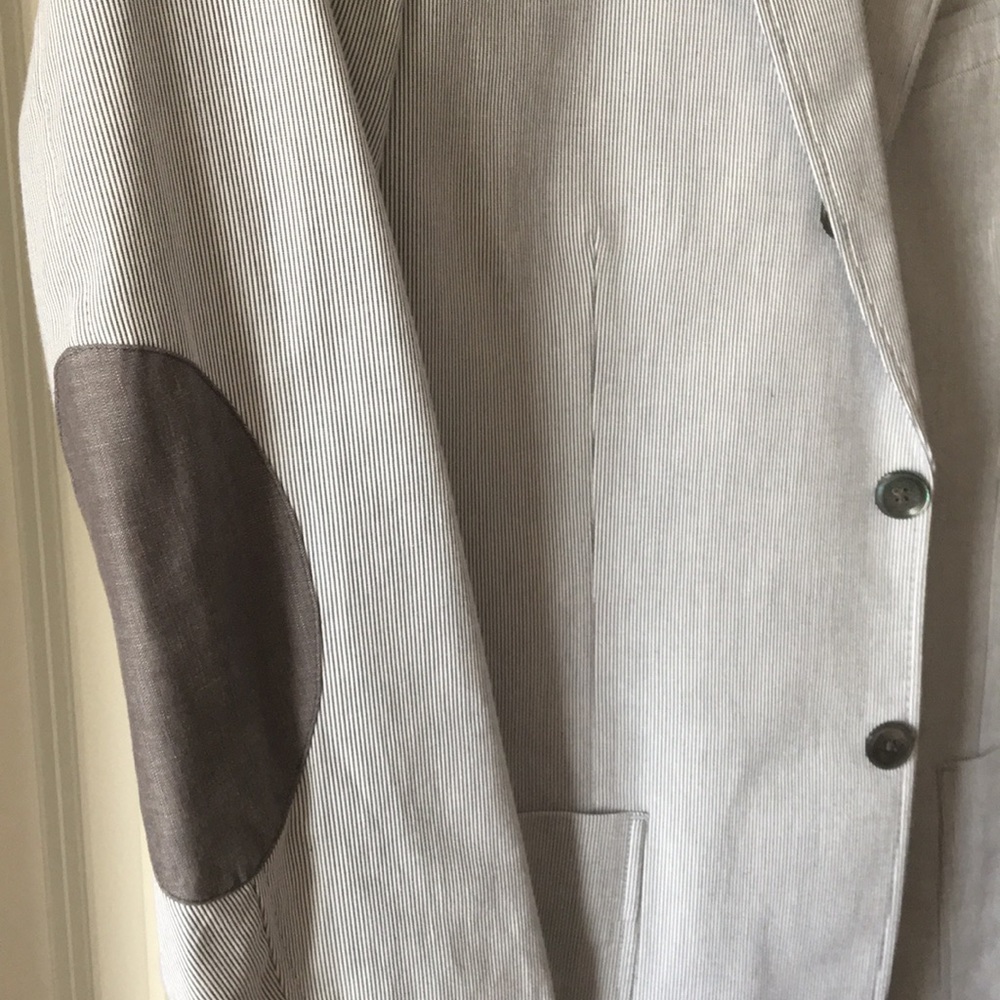 Banana Republic Tailored Fit Seersucker Blazer - Picture 4 of 8